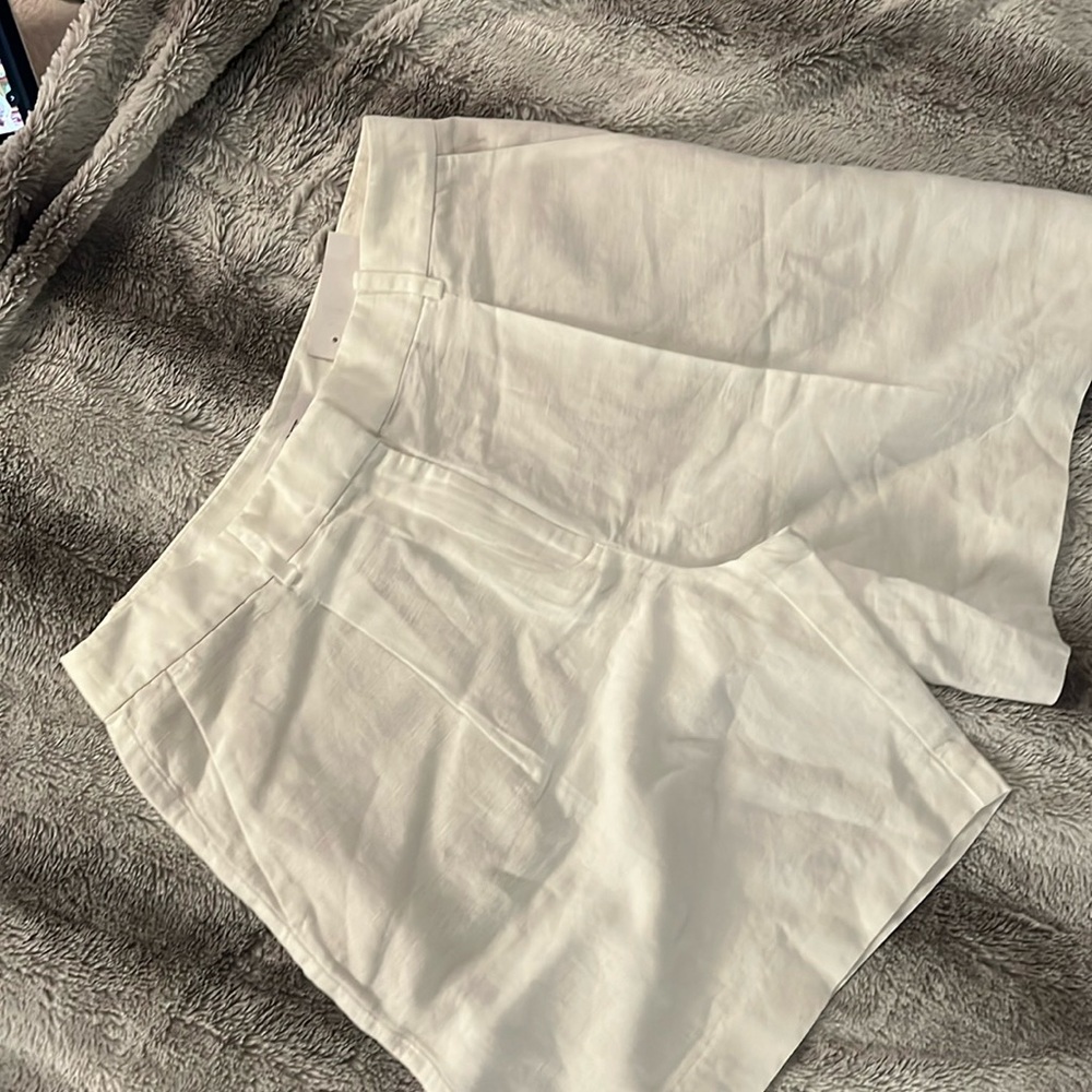 White linen shorts from Ann Taylor’s Loft.